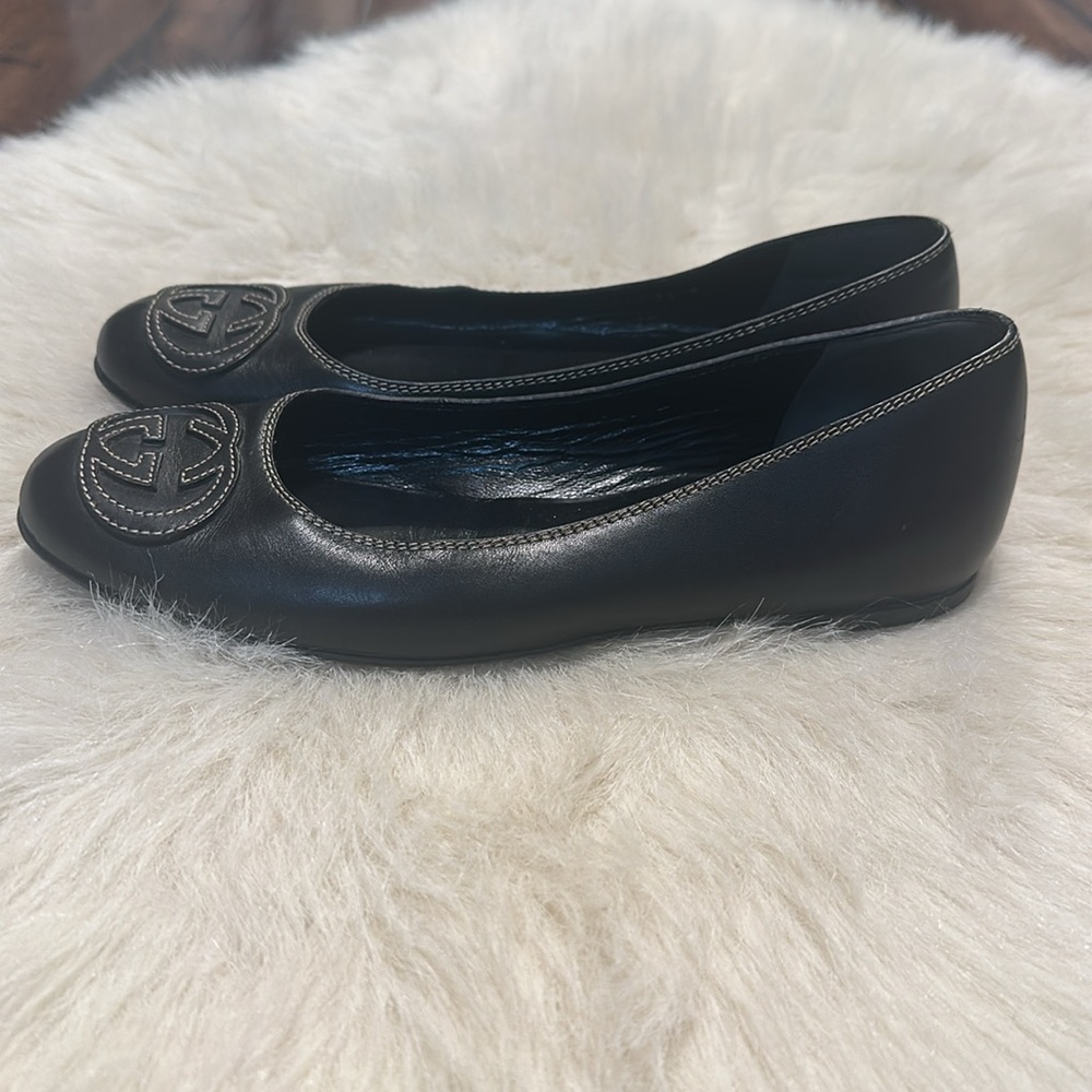 Gucci Black Leather Flats with Logo Detail - Picture 4 of 6